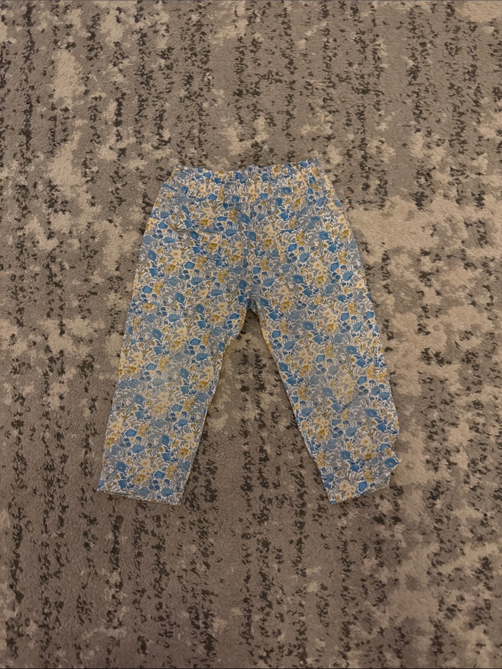 Cyrillus Blue and Yellow Floral Capri Pants